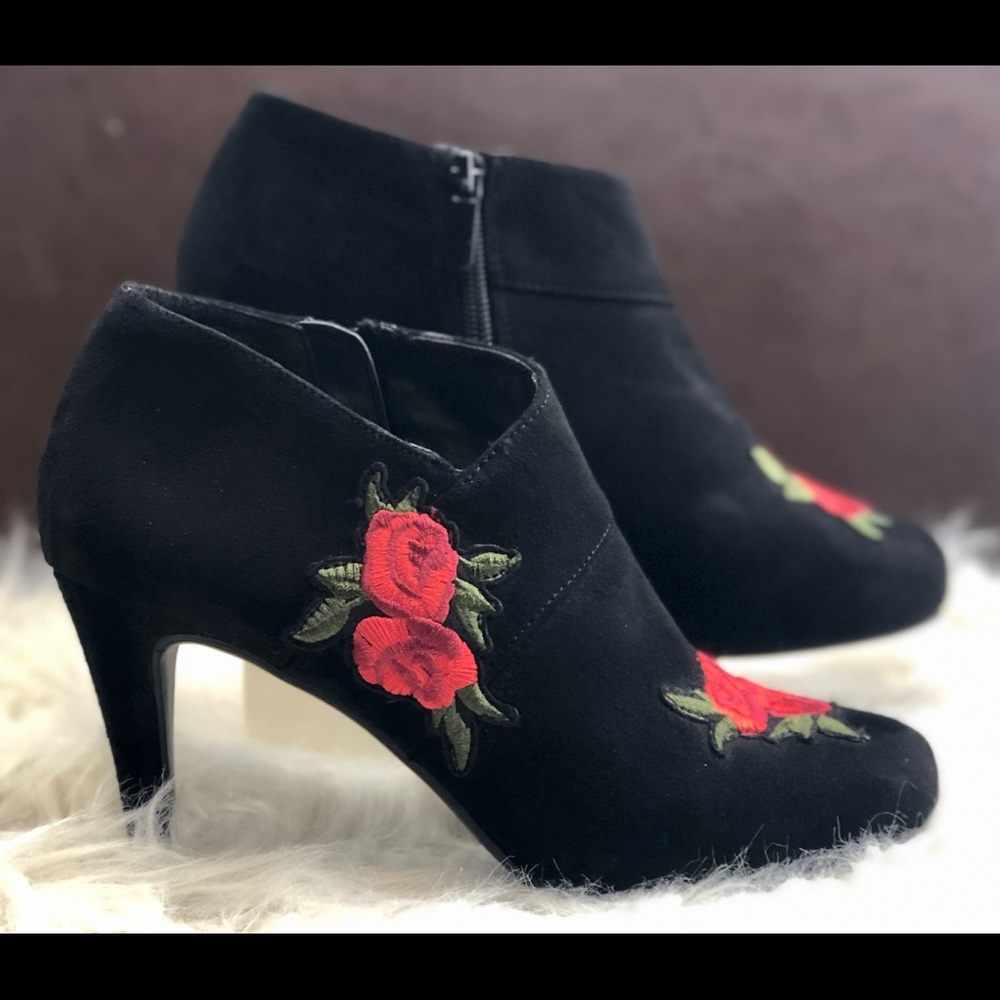 Ankle Booties With Red Embroidered Flowers Sz 6.5